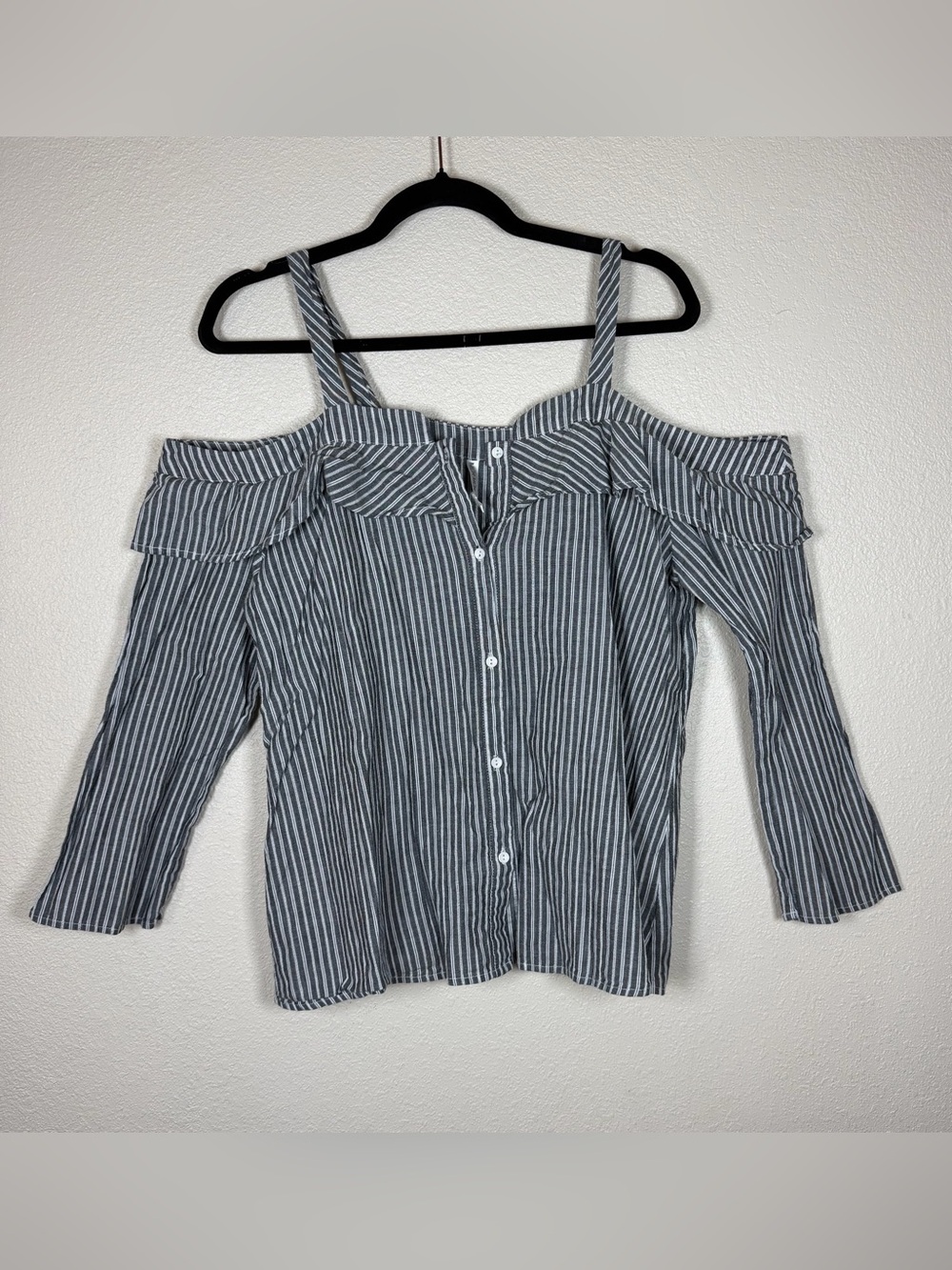 Mur Mur Large Cold Shoulder Button Down Ruffle Cottagecore Corporate Casual